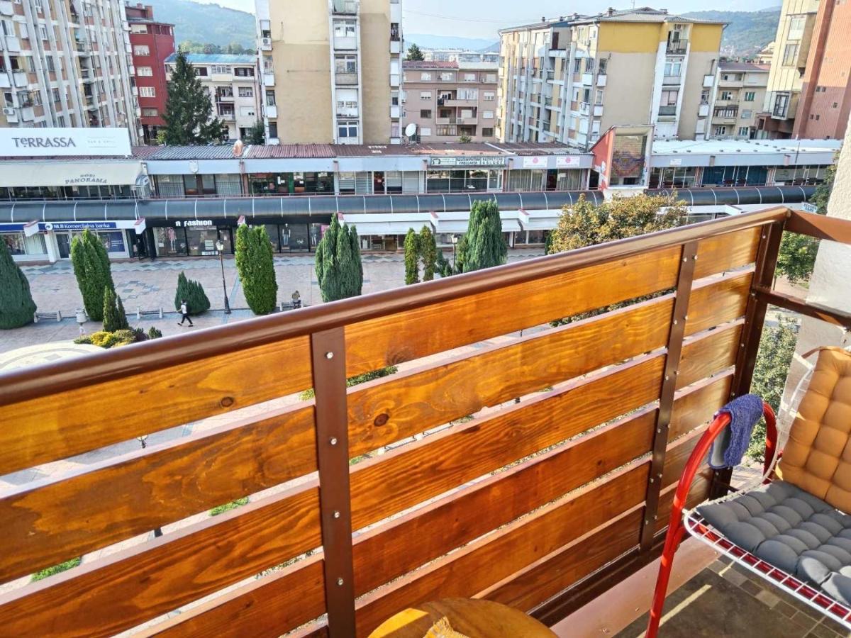 Red Square Apartment Пірот Екстер'єр фото
