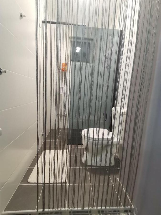 Red Square Apartment Пірот Екстер'єр фото