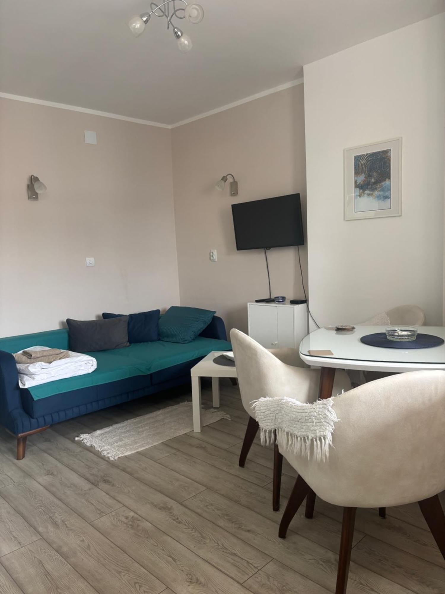 Red Square Apartment Пірот Екстер'єр фото