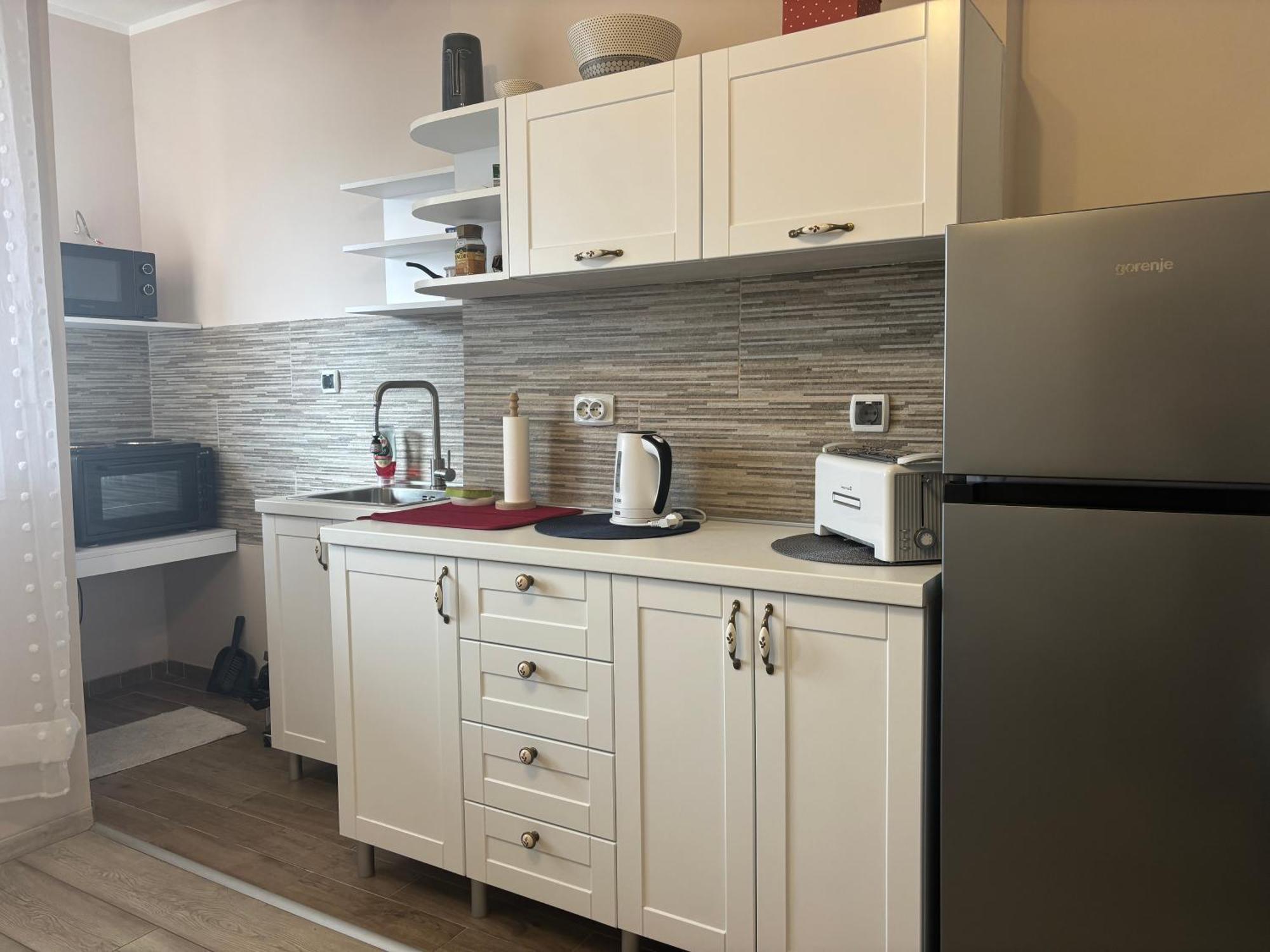 Red Square Apartment Пірот Екстер'єр фото
